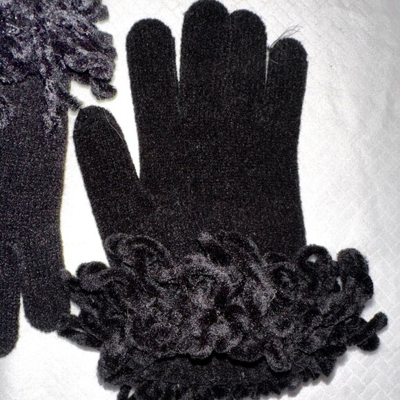 Black Knit Gloves with Fringe-Loop Cuff Women’s Med. Winter Accessory-AC101 - Picture 2 of 3